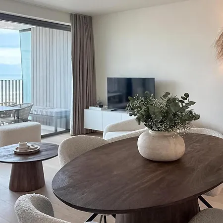 Apartment Lovely In