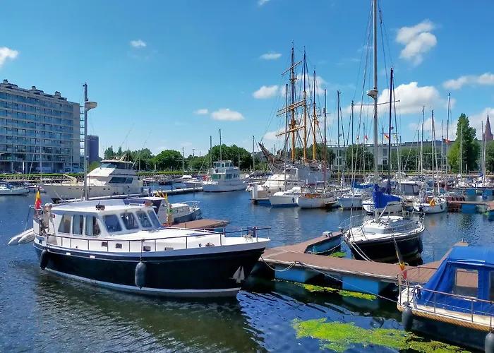 Lovely In Apartment *